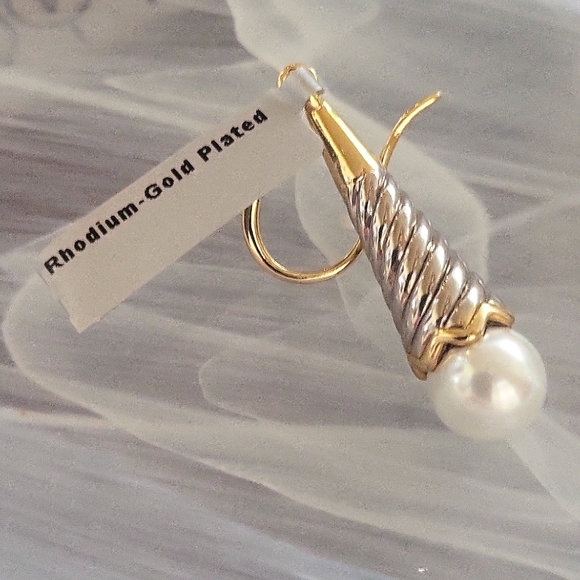 Earrings Cable Pearl Drop Two-Tone Design - Picture 4 of 5